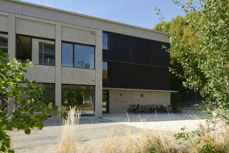 La nouvelle école et le parc de l’écoquartier de Pont-Rouge